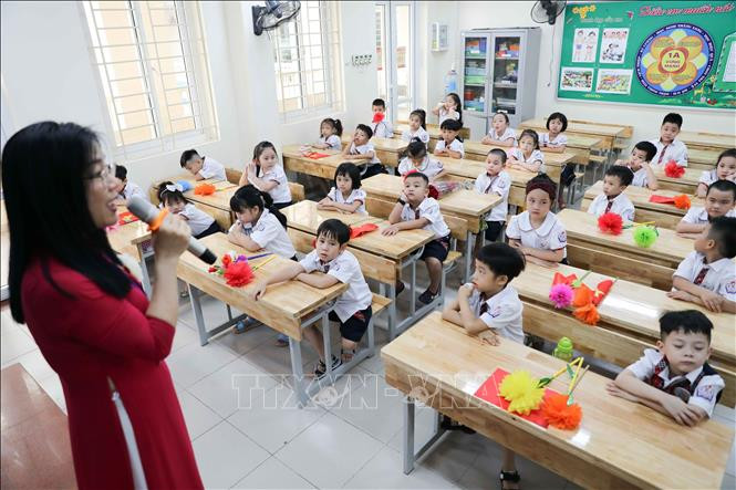 Khối lớp 1 có thể tựu trường sớm nhất từ ngày 23/8. Ảnh : Thanh Tùng - TTXVN Bộ Giáo dục và Đào tạo ban hành khung kế hoạch thời gian năm học 2021-2022 ảnh 1