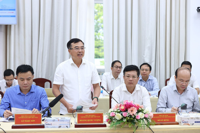 Chủ tịch Tập đoàn Dầu khí Việt Nam Hoàng Quốc Vượng báo cáo tình hình triển khai chuỗi dự án điện-khí Lô B (Ô Môn). Ảnh: Dương Giang-TTXVN Thủ tướng Phạm Minh Chính: Cần Thơ phải phát huy vai trò trung tâm, động lực phát triển của vùng Đồng bằng sông Cửu Long ảnh 6