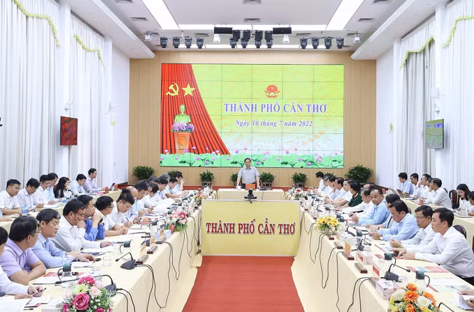 Thủ tướng Phạm Minh Chính: Cần Thơ phải phát huy vai trò trung tâm, động lực phát triển của vùng Đồng bằng sông Cửu Long ảnh 3