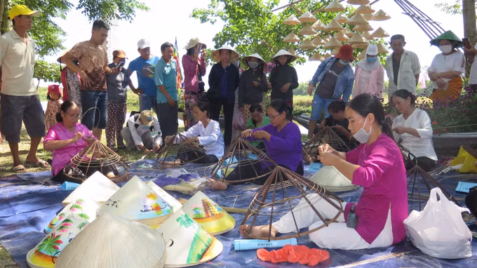 Tuần lễ Festival Huế 2022: Triển lãm “Chế độ Y quan triều Nguyễn” và Lễ hội “Chợ quê ngày hội” ảnh 4