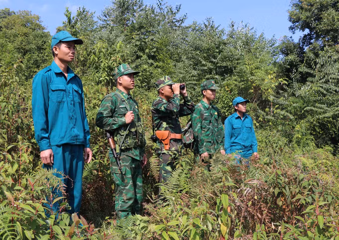 Xây dựng thế trận biên phòng toàn dân vững chắc vùng biên cương Tây Bắc ảnh 4