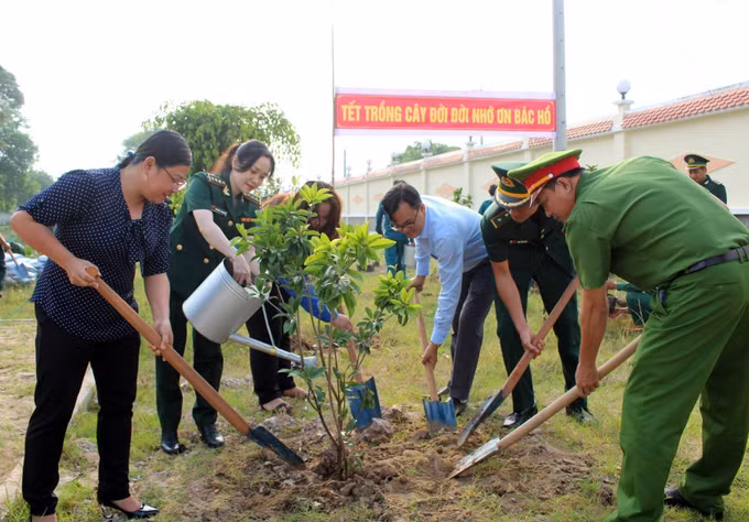Tết trồng cây – nhân lên nét đẹp độc đáo đầu Xuân ảnh 1