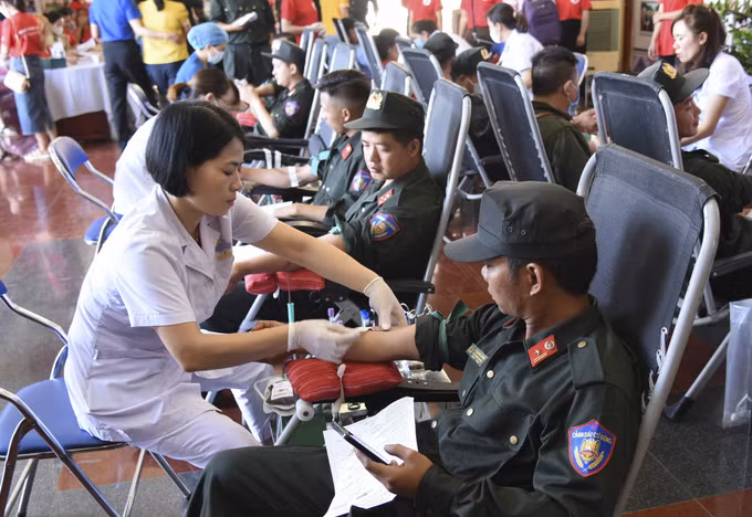 Hành trình đỏ trên miền đất hoa Ban ảnh 1
