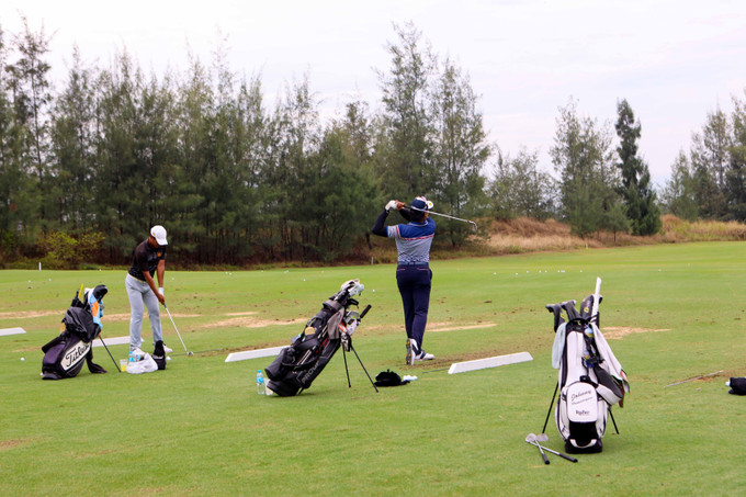 Các sân golf tại Đà Nẵng là địa điểm ưa thích của các golfer đến từ nhiều thị trường khách quốc tế tiềm năng. Ảnh: Trần Lê Lâm - TTXVN Khách quốc tế đến Việt Nam đạt mốc gần 9 triệu lượt ảnh 2
