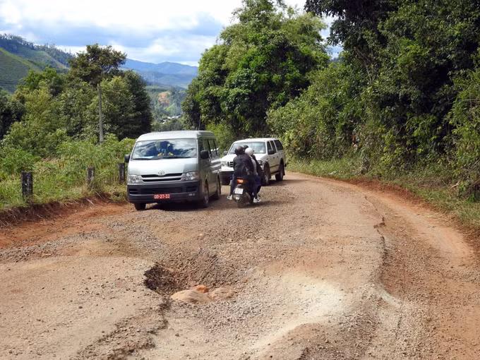 Kon Tum cần sớm sửa chữa, nâng cấp tuyến đường đi xã biên giới Đăk Long, Đăk Glei ảnh 3