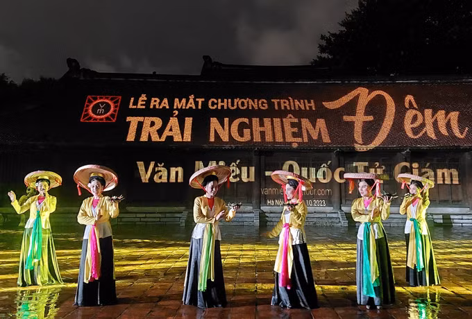 Tour đêm Văn Miếu – Quốc Tử Giám: Tinh hoa đạo học ảnh 5
