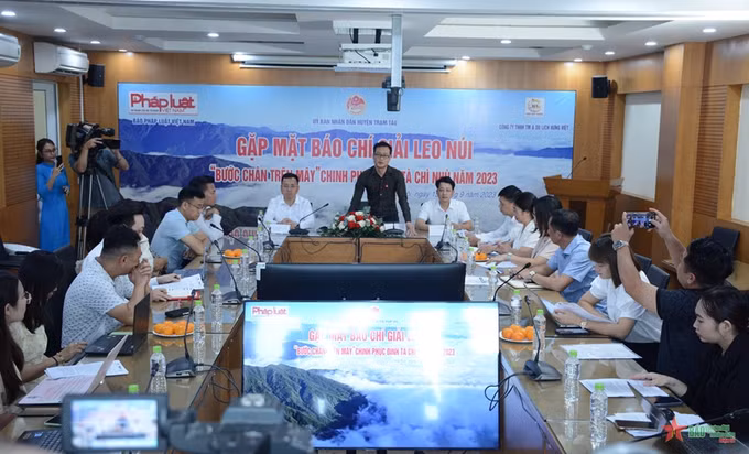 Giới thiệu Giải Leo núi “Bước chân trên mây” - Chinh phục Đỉnh Tà Chì Nhù năm 2023 ảnh 1