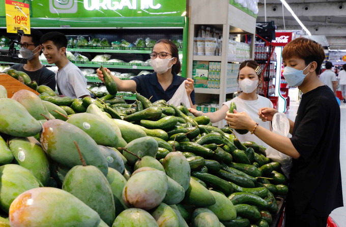 Những sản phẩm vùng cao được bày bán tại hệ thống siêu thị Big C. Ảnh: Trần Việt - TTXVN Mở đường cho sản phẩm vùng dân tộc thiểu số và miền núi vào hệ thống phân phối ảnh 2