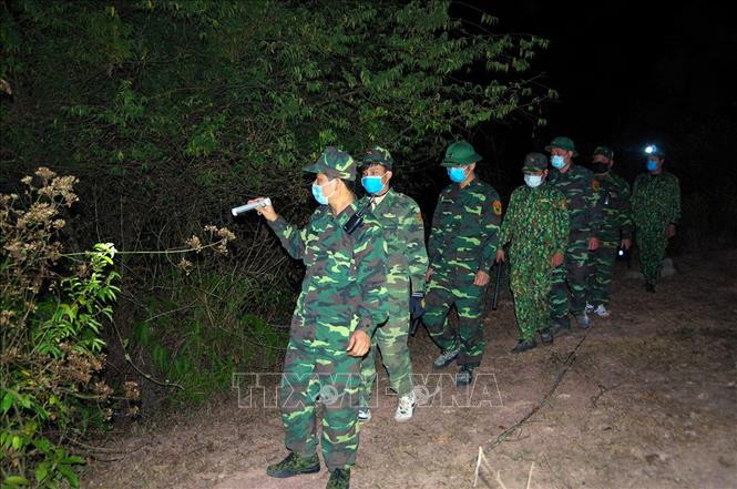 Điện Biên: Chủ động phòng ngừa, ngăn chặn dịch COVID-19 trên tuyến biên giới ảnh 3