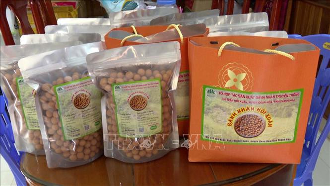 Sản phẩm bánh nhãn Hồi Xuân, huyện miền núi Quan Hóa, Thanh Hóa đã được công nhận OCOP. Ảnh: Nguyễn Nam-TTXVN Làng nghề bánh nhãn tăng sản xuất cung ứng cho Tết ảnh 1
