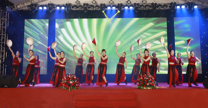 Rộn ràng Hội thi Dân ca, dân vũ các Câu lạc bộ nghệ thuật tỉnh Vĩnh Phúc ảnh 1