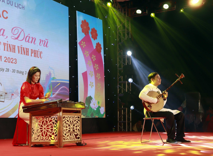 Rộn ràng Hội thi Dân ca, dân vũ các Câu lạc bộ nghệ thuật tỉnh Vĩnh Phúc ảnh 3