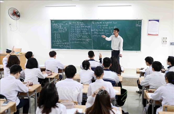 Các cấp học mầm non, tiểu học, THCS, THPT, giáo dục thường xuyên của Hà Nội nghỉ hè sớm, bắt đầu từ ngày 15/5/2021. Ảnh: Thanh Tùng – TTXVN Hà Nội: Học sinh nghỉ hè sớm 2 tuần, sẽ kiểm tra học kỳ trực tiếp khi trở lại trường ảnh 1