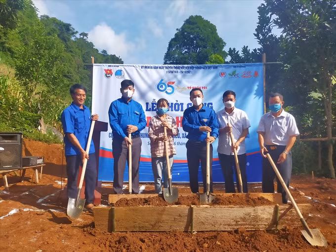 Đem “Ngôi nhà hạnh phúc” đến với học sinh dân tộc thiểu số khó khăn ở Quỳnh Nhai ảnh 2