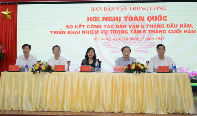 Đoàn Chủ tọa Hội nghị. Ảnh: Văn Dũng - TTXVN Nhiều mô hình dân vận hay được lan tỏa, nhân rộng trong xã hội ảnh 2