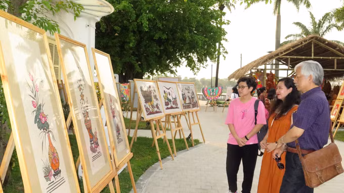 Triển lãm chuyên đề một số dòng tranh dân gian tiêu biểu của Việt Nam ảnh 4