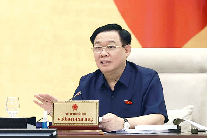 Chủ tịch Quốc hội Vương Đình Huệ phát biểu. Ảnh: Doãn Tấn - TTXVN Phiên họp 25 Ủy ban Thường vụ Quốc hội: Nghiên cứu phương án tối ưu về hưởng bảo hiểm xã hội một lần ảnh 4