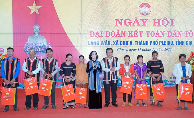 Trưởng Ban Tổ chức Trung ương dự Ngày hội Đại đoàn kết toàn dân tộc tại Gia Lai ảnh 4
