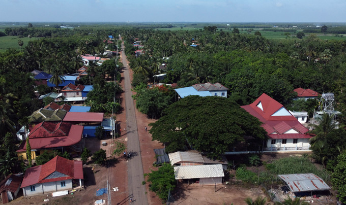 Ấp Tầm Phô thuộc xã biên giới Tân Đông, huyện Tân Châu (Tây Ninh) hôm nay. Ảnh: An Hiếu Cuộc sống mới của đồng bào Khmer nơi biên giới Tây Ninh ảnh 1