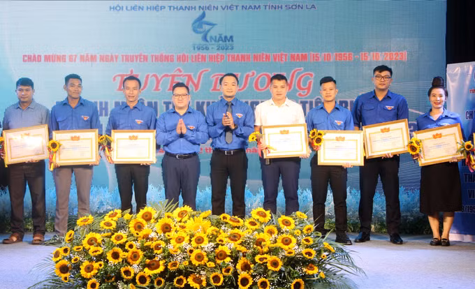 Thanh niên Sơn La tự hào viết tiếp trang sử Hội ảnh 1