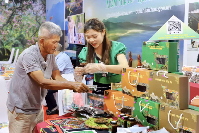 Giới thiệu, quảng bá văn hóa, ẩm thực, con người Lai Châu tại Thành phố Hồ Chí Minh​ ảnh 5