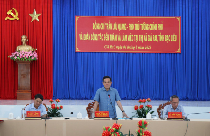 Phó Thủ tướng Chính phủ Trần Lưu Quang phát biểu tại buổi làm việc tại thị xã Giá Rai (tỉnh Bạc Liêu). Ảnh: Chanh Đa-TTXVN Phó Thủ tướng Trần Lưu Quang kiểm tra tình hình thực hiện ba Chương trình mục tiêu quốc gia tại Bạc Liêu ảnh 1