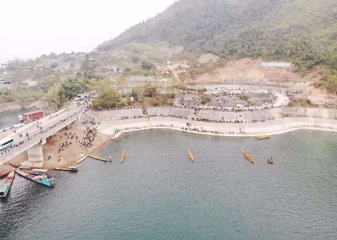 Lễ hội đua thuyền Quỳnh Nhai – Nét đẹp truyền thống của người dân vùng lòng hồ thủy điện Sơn La ảnh 3
