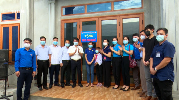 Trên địa bàn huyện Yên Khánh có 11 ngôi nhà "Khăn quàng đỏ" được hoàn thành và đưa vào sử dụng, giúp các em học sinh có khó khăn về nhà ở ổn định cuộc sống, yên tâm học tập. Ảnh: nbtv.vn Ngôi nhà Khăn quàng đỏ - Ươm mầm ước mơ cho học sinh nghèo tỉnh Ninh Bình ảnh 1