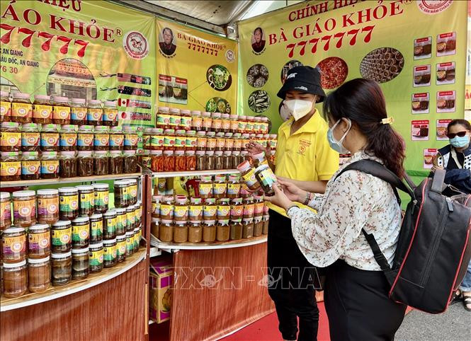 Khai mạc Ngày hội Mắm Châu Đốc, An Giang ảnh 3 Khai mạc Ngày hội Mắm Châu Đốc, An Giang ảnh 3
