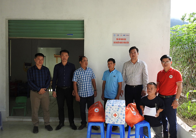 Hội Chữ thập đỏ Điện Biên trao mái ấm nhân đạo vùng biên. Ảnh: redcross.org.vn Hỗ trợ đồng bào vùng biên xây dựng nhà và tạo sinh kế ảnh 2