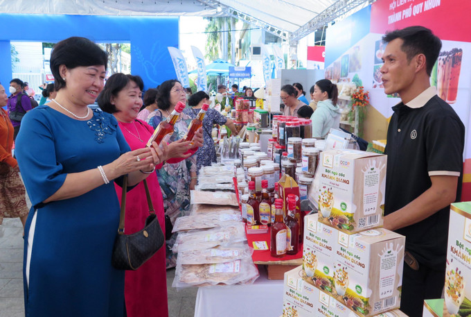 Phụ nữ Bình Định giúp nhau phát triển kinh tế, vươn lên làm giàu ảnh 3