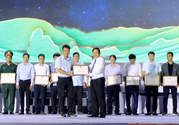 Hòa Bình thúc đẩy, quảng bá thủy sản và các sản phẩm từ cá, tôm sông Đà ảnh 2