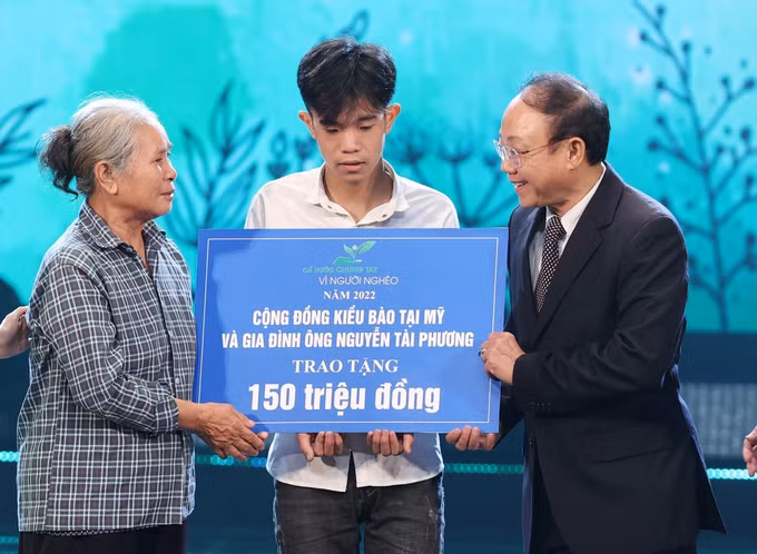 Thủ tướng Phạm Minh Chính: “Chung tay vì người nghèo” phải bằng những hành động cụ thể, thiết thực ảnh 3