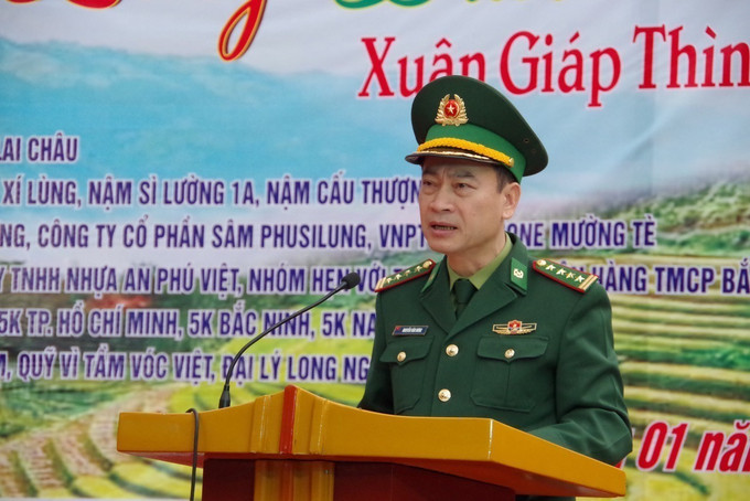 Đại tá Nguyễn Văn Hưng, Chính ủy Bộ Chỉ huy Bộ đội Biên phòng tỉnh Lai Châu, phát biểu tại chương trình. Ảnh: Nguyễn Oanh-TTXVN. Quân dân biên giới Lai Châu đón Xuân sớm ảnh 1