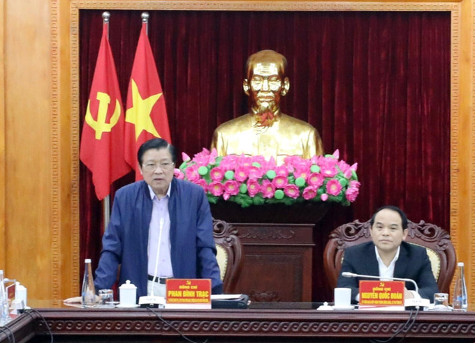 Trưởng Ban Nội chính Trung ương Phan Đình Trạc phát biểu tại buổi làm việc với Ban Thường vụ Tỉnh ủy Lạng Sơn. Ảnh: Anh Tuấn – TTXVN Đồng chí Phan Đình Trạc: Cần quan tâm xây dựng, phát triển vùng đồng bào dân tộc, biên giới, vùng sâu, vùng xa ảnh 1