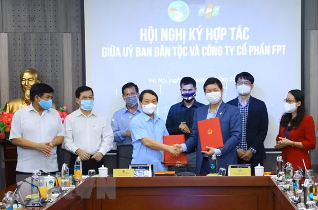 Ủy ban Dân tộc ký thỏa thuận phối hợp thực hiện chuyển đổi số góp phần hỗ trợ đồng bào dân tộc ảnh 1