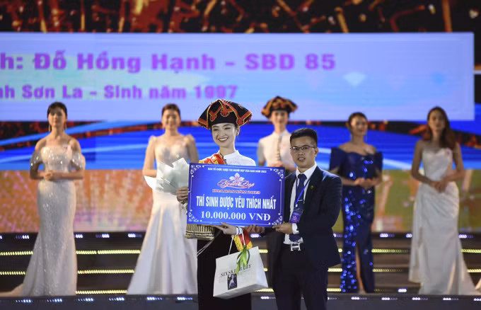 Nguyễn Thị Phương Uyên đăng quang Người đẹp Hoa Ban 2023 ảnh 7