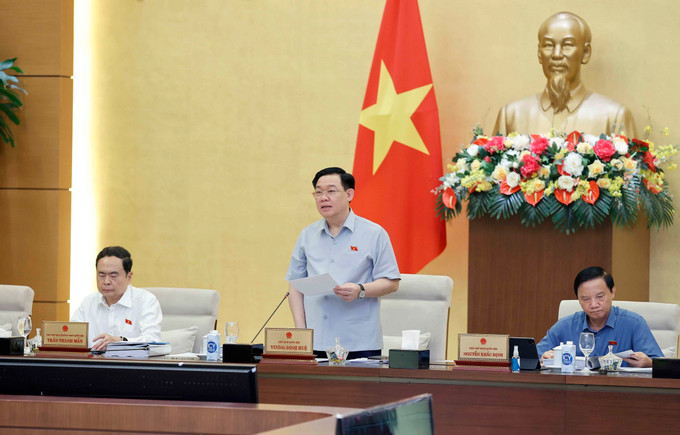 Chủ tịch Quốc hội Vương Đình Huệ phát biểu khai mạc phiên họp. Ảnh: Doãn Tấn - TTXVN Chủ tịch Quốc hội Vương Đình Huệ khai mạc Phiên họp thứ 25 Ủy ban Thường vụ Quốc hội ảnh 1