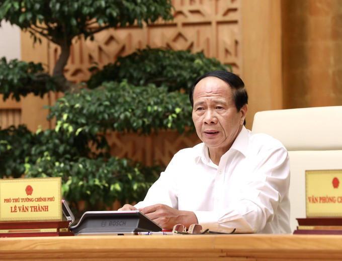 Phó Thủ tướng Lê Văn Thành chủ trì họp Ban Chỉ đạo triển khai Dự án cao tốc Bắc-Nam phía Đông. Ảnh: Lâm Khánh - TTXVN Khẩn trương hoàn thiện các thủ tục để sớm triển khai 3 dự án cao tốc ảnh 1