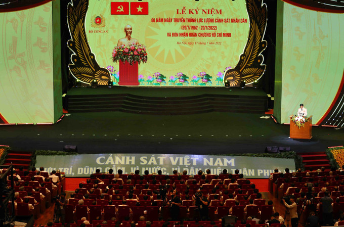 Quang cảnh buổi lễ. Ảnh: Phạm Kiên – TTXVN Lực lượng Cảnh sát nhân dân Việt Nam: Viết tiếp những bản anh hùng ca chiến thắng của thời kỳ mới ảnh 2