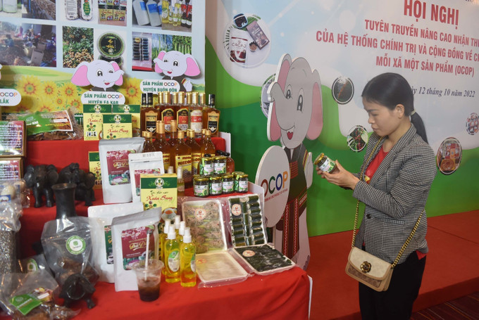 Sản phẩm OCOP đều có mặt tại 15 huyện, xã, thành phố của tỉnh Đắk Lắk. Ảnh: Nguyên Dung – TTXVN Chất lượng làm nên thương hiệu cho sản phẩm OCOP của Đắk Lắk ảnh 2