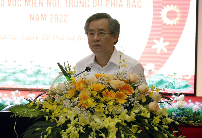Phó Trưởng Ban Tổ chức Trung ương Nguyễn Quang Dương phát biểu tại hội nghị. Ảnh: Đồng Thúy-TTXVN Tháo gỡ khó khăn, tăng cường công tác tổ chức xây dựng Đảng 13 tỉnh miền núi, trung du phía Bắc ảnh 3