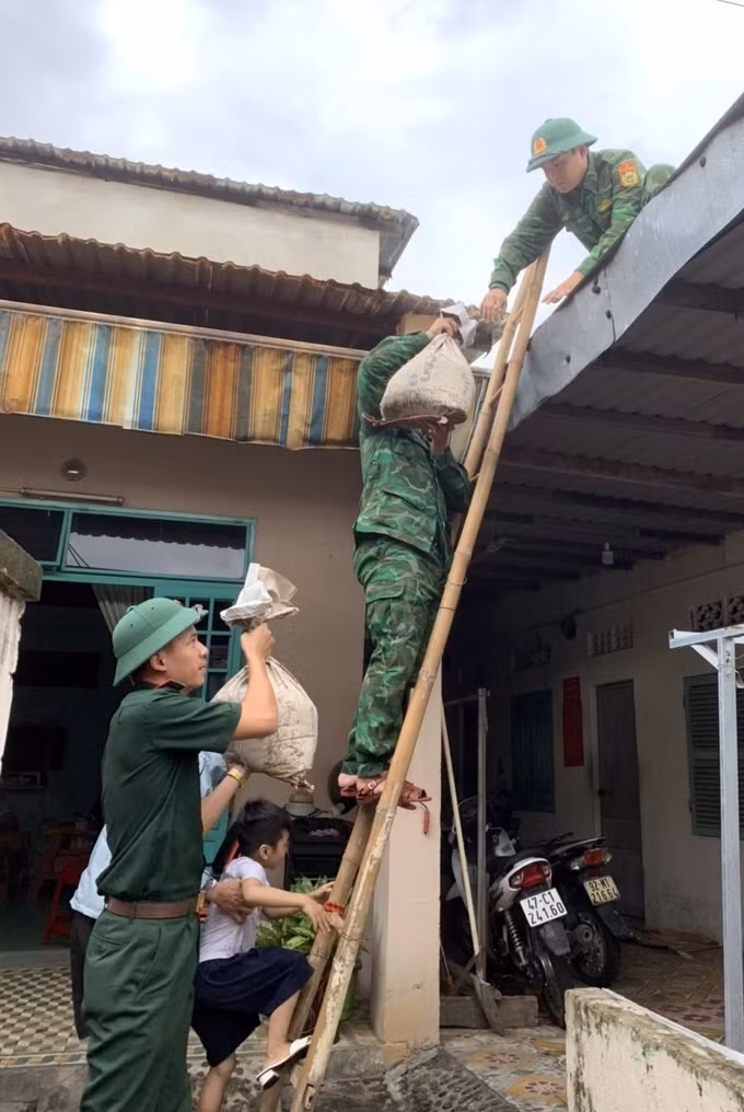 Ứng phó với bão số 4: Phòng ngừa từ sớm, từ xa để đảm bảo an toàn cho nhân dân ảnh 1