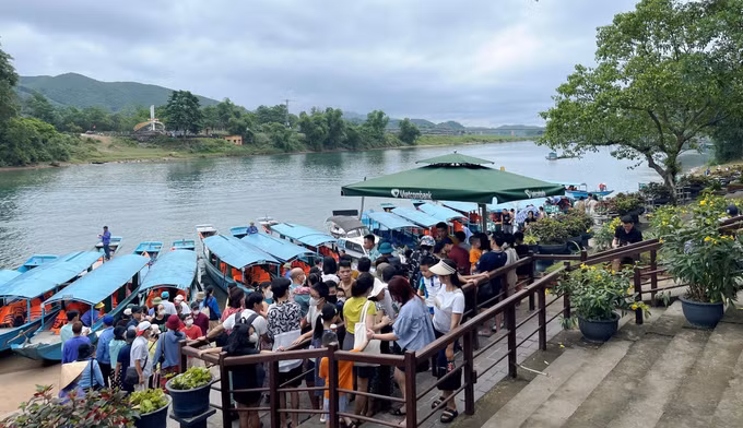 Phong Nha - Kẻ Bàng hấp dẫn, thu hút đông du khách dịp nghỉ lễ 30/4-1/5 ảnh 4