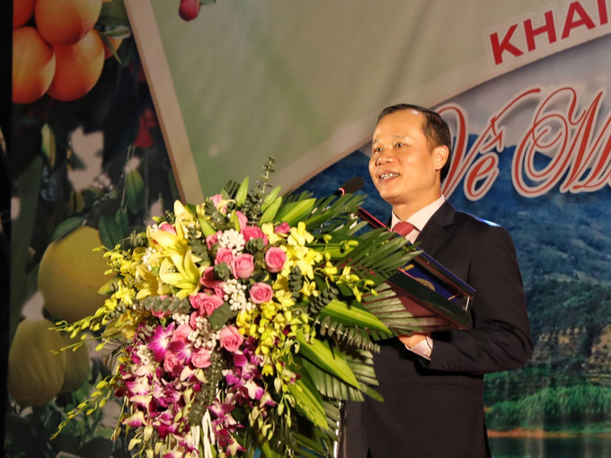 Phó Chủ tịch UBND tỉnh Bắc Giang Mai Sơn phát biểu tại buổi lễ. Ảnh: Danh Lam –TTXVN Khai mạc Tuần lễ du lịch "Về miền quả ngọt" năm 2022 ảnh 3