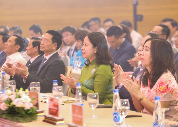 Phó Chủ tịch nước Võ Thị Ánh Xuân và các đại biểu tại Lễ kỷ niệm. Ảnh: Tuấn Đức - TTXVN Giữ vững giá trị cốt lõi của báo chí cách mạng, cái tâm của người làm báo ảnh 5