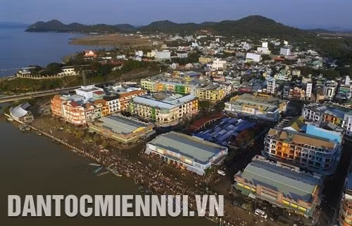 Thành phố Hà Tiên đạt chuẩn nông thôn mới ảnh 1