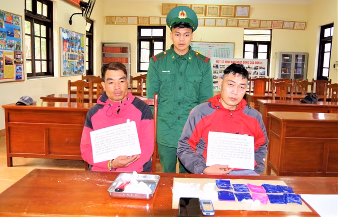 Bắt 2 đối tượng mua bán, tàng trữ, vận chuyển trái phép chất ma túy ảnh 1