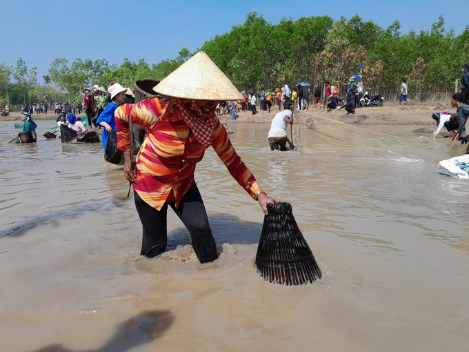 Lễ hội Phá Bàu phản ánh đời sống của cư dân nông nghiệp canh tác lúa nước và nương rẫy. Ảnh: K GỬIH - TTXVN Lễ hội Phá Bàu - nét văn hóa độc đáo của dân tộc Khmer ảnh 2