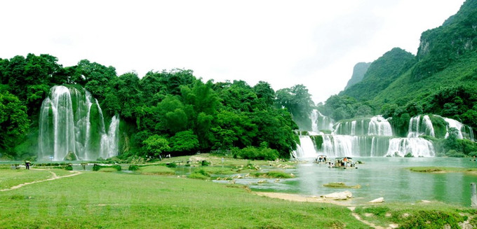 Thác bản Giốc. Ảnh: Phương Hoa-TTXVN Khai mạc Lễ hội Du lịch thác Bản Giốc lần thứ IV, năm 2022 ảnh 2